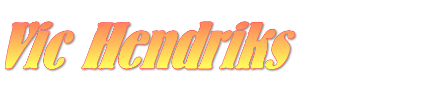 Oranje tekst “Mc Hendricks” met sierlijke letters op een zwarte achtergrond.
